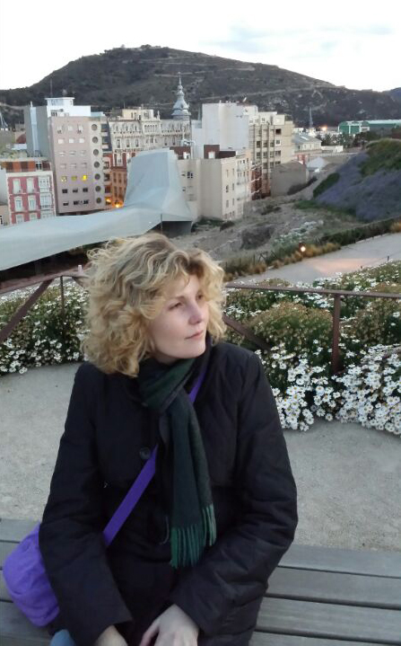 Por la tarde, lejos de la torre.