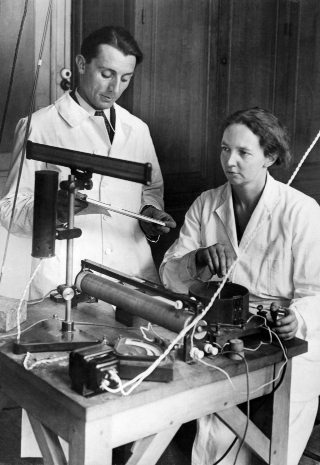 Joliot-Curie-Irene-1945-AFP
